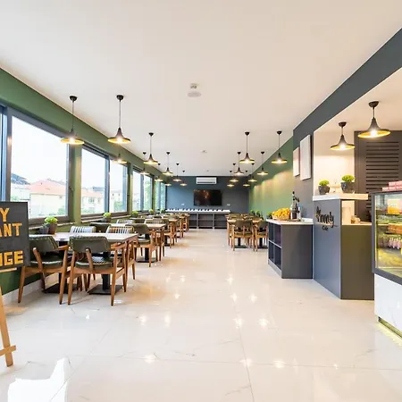 Mardy Ataturk Airport 3*