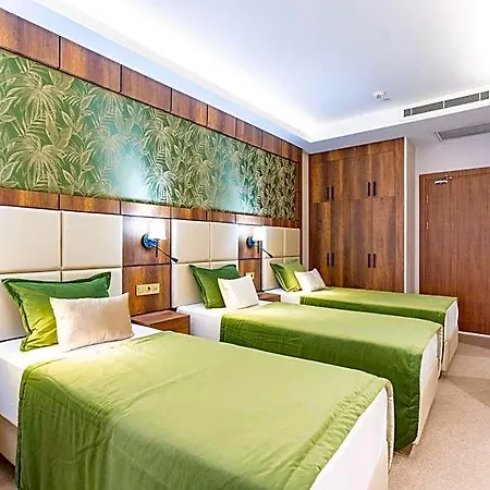 Mardy Ataturk Airport Otel 3*