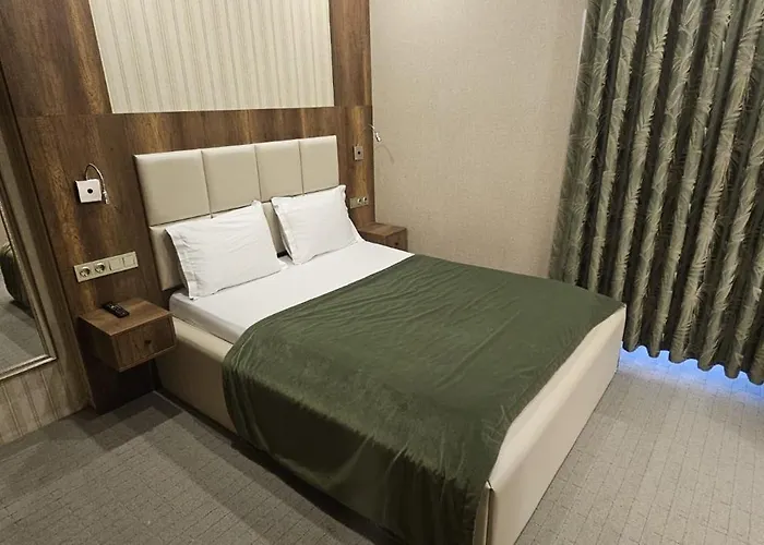 Mardy Ataturk Airport 3*